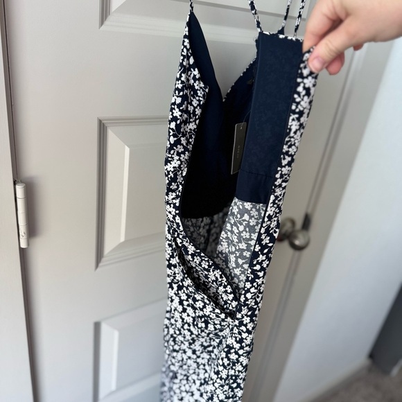 J.Crew Tie-front wide-leg jumpsuit in floral print black and white size 8 - Picture 9 of 10